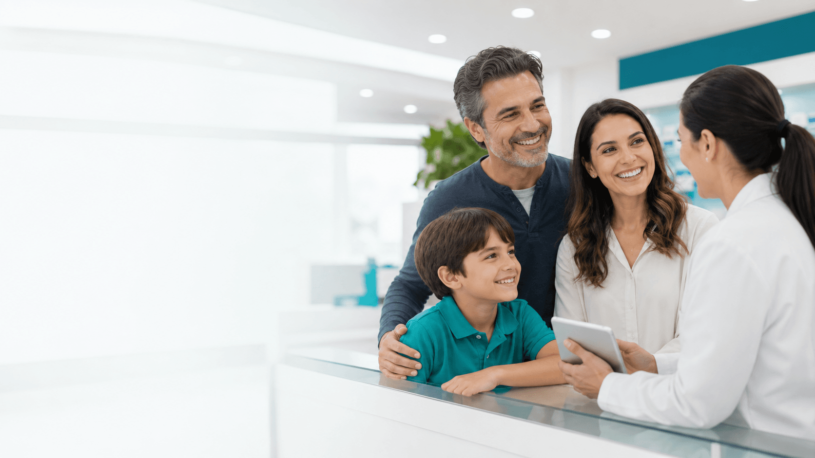 Família recebendo orientação de saúde